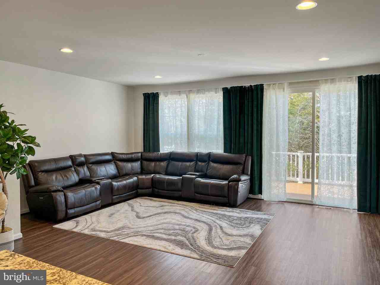 9138 Wyche Knoll Ln - Photo 4 of 13