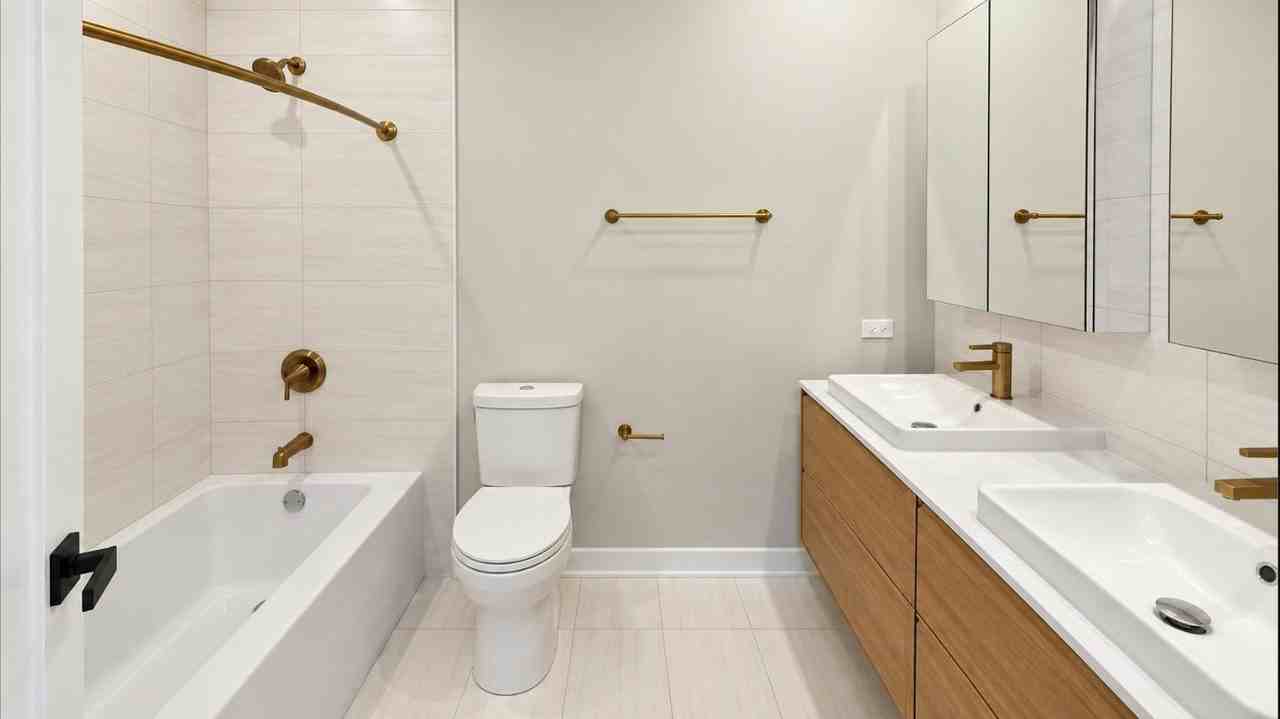 2839 West 24th Boulevard, Unit 2M - Photo 4 of 6