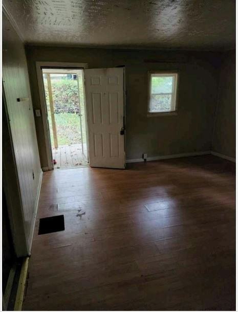 1015 Petrey Street Southeast - Photo 4 of 19