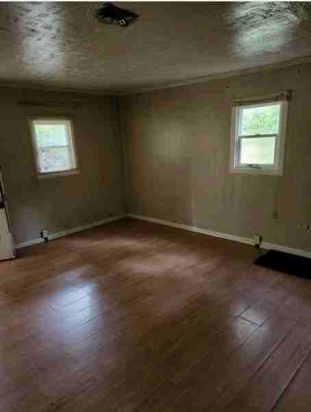 1015 Petrey Street Southeast - Photo 6 of 19