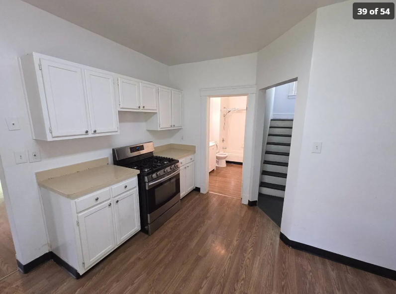 8323 Medina Ave - Photo 6 of 17