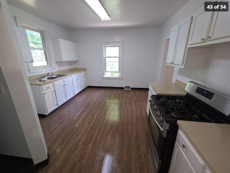 8323 Medina Ave - Photo 7 of 17