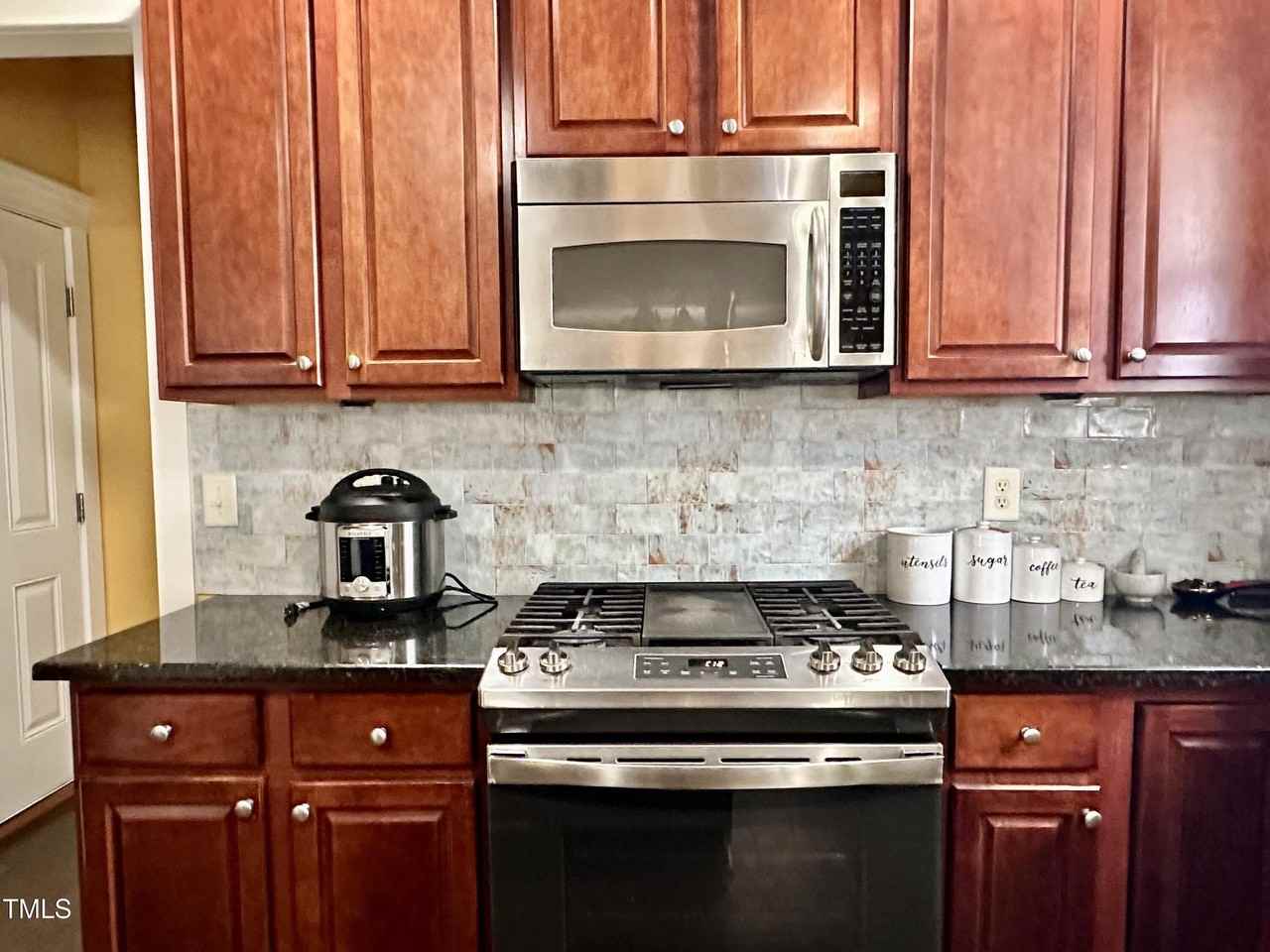 530 Alden Bridge Dr - Photo 5 of 16