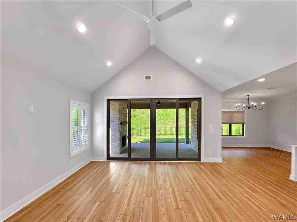 9579 Crete Cir - Photo 4 of 34
