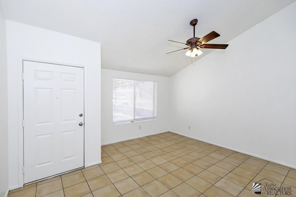 1517 W 13th St - Photo 2 of 26
