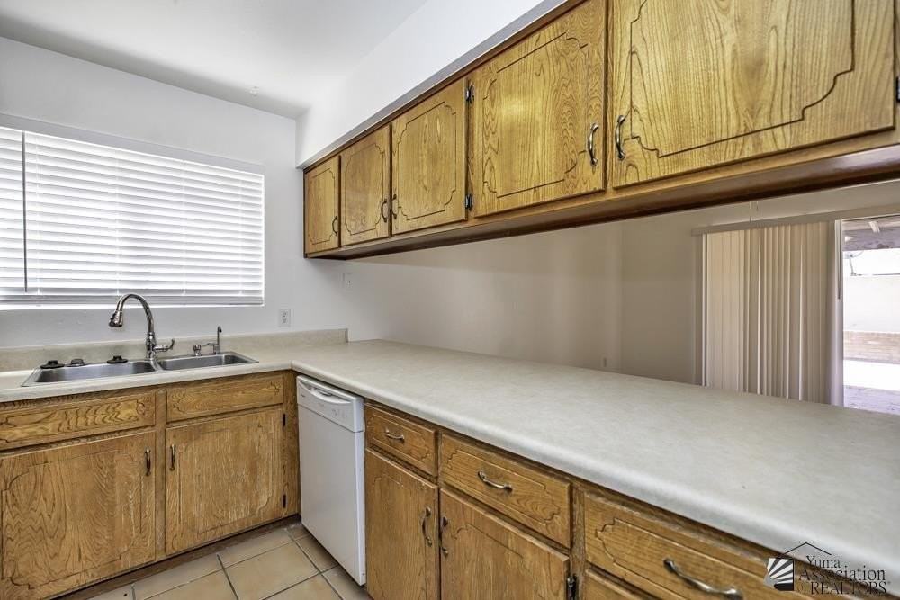 1517 W 13th St - Photo 6 of 26