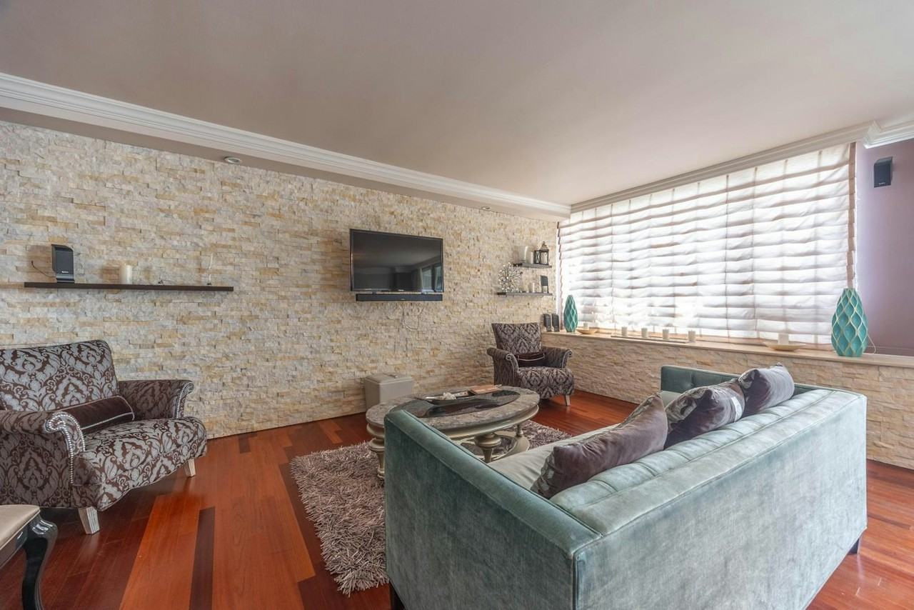 1300 North Lake Shore Drive, Unit 10B - Photo 4 of 31