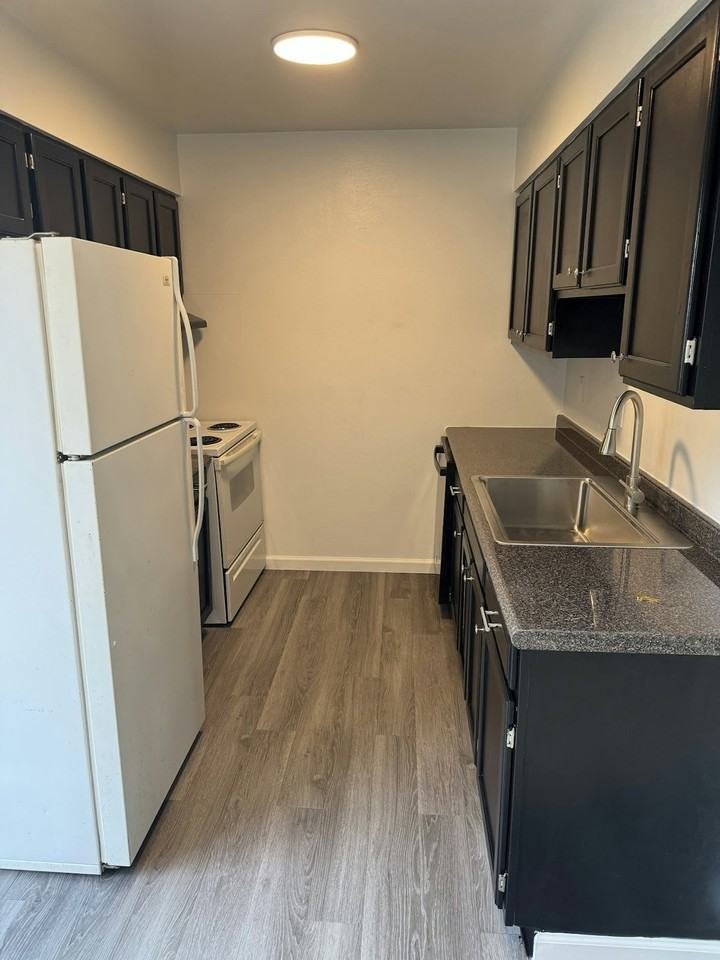 4165 West Ridge Road - Photo 3 of 36