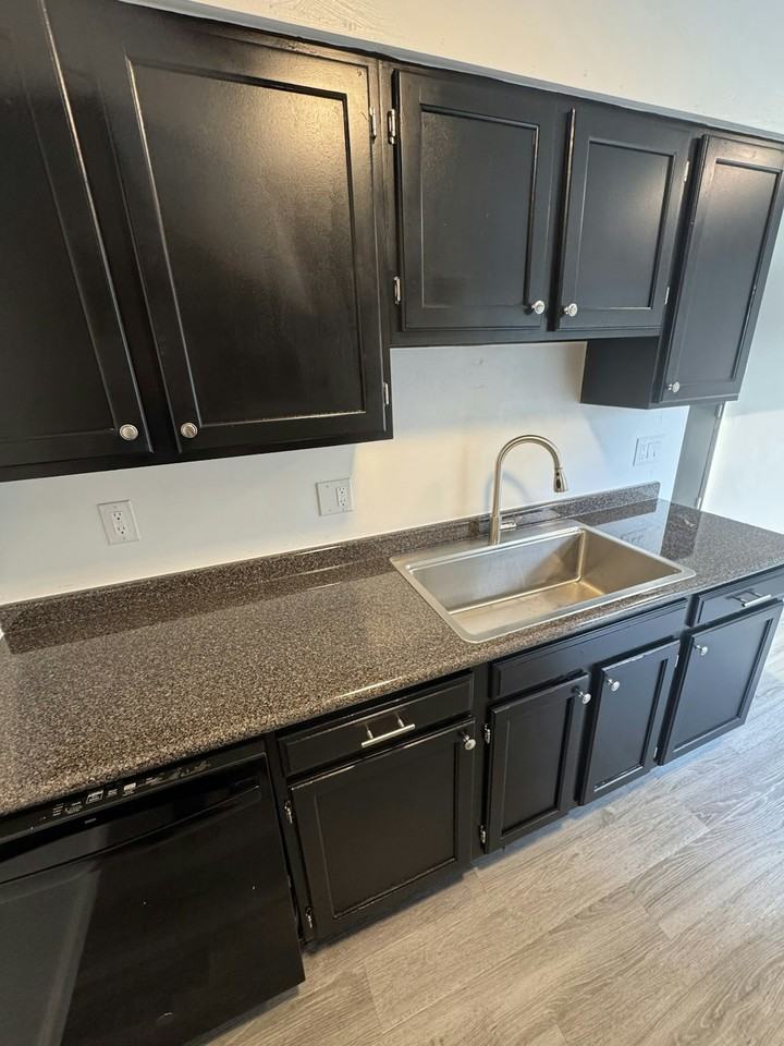 4165 West Ridge Road - Photo 5 of 36