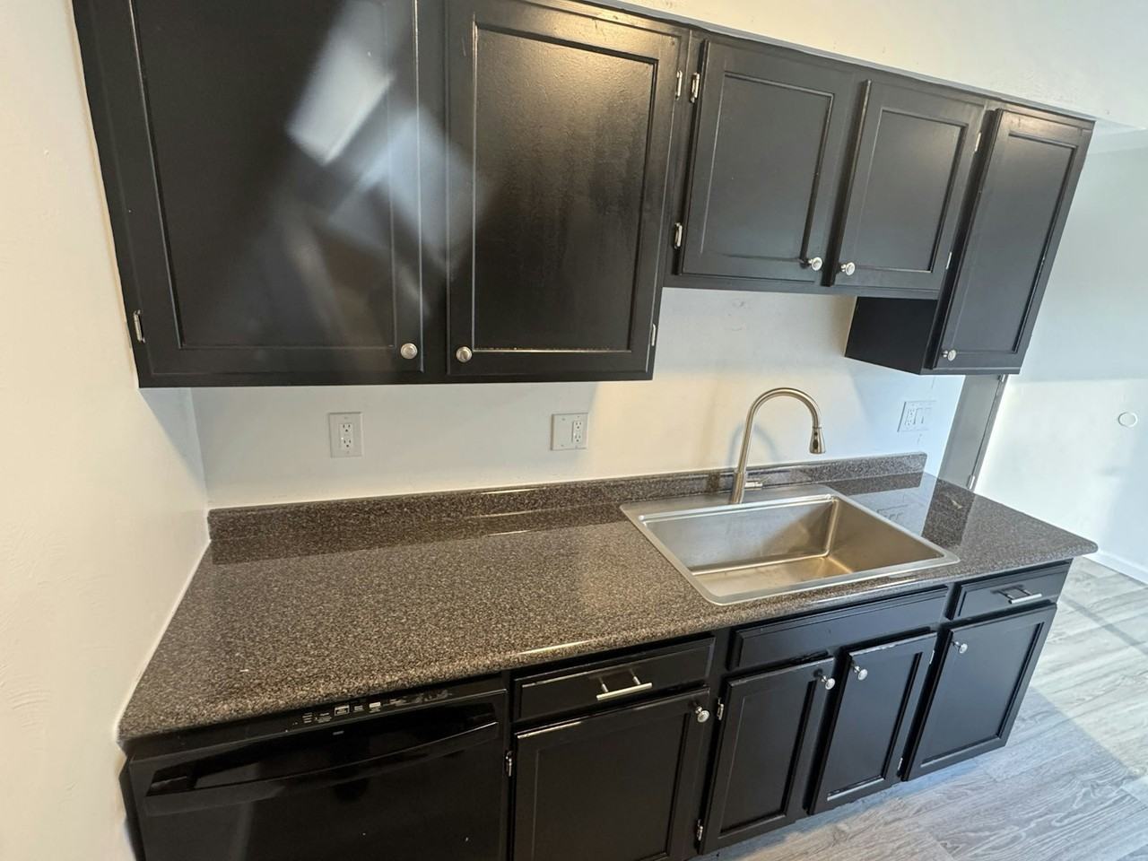 4165 West Ridge Road - Photo 6 of 36