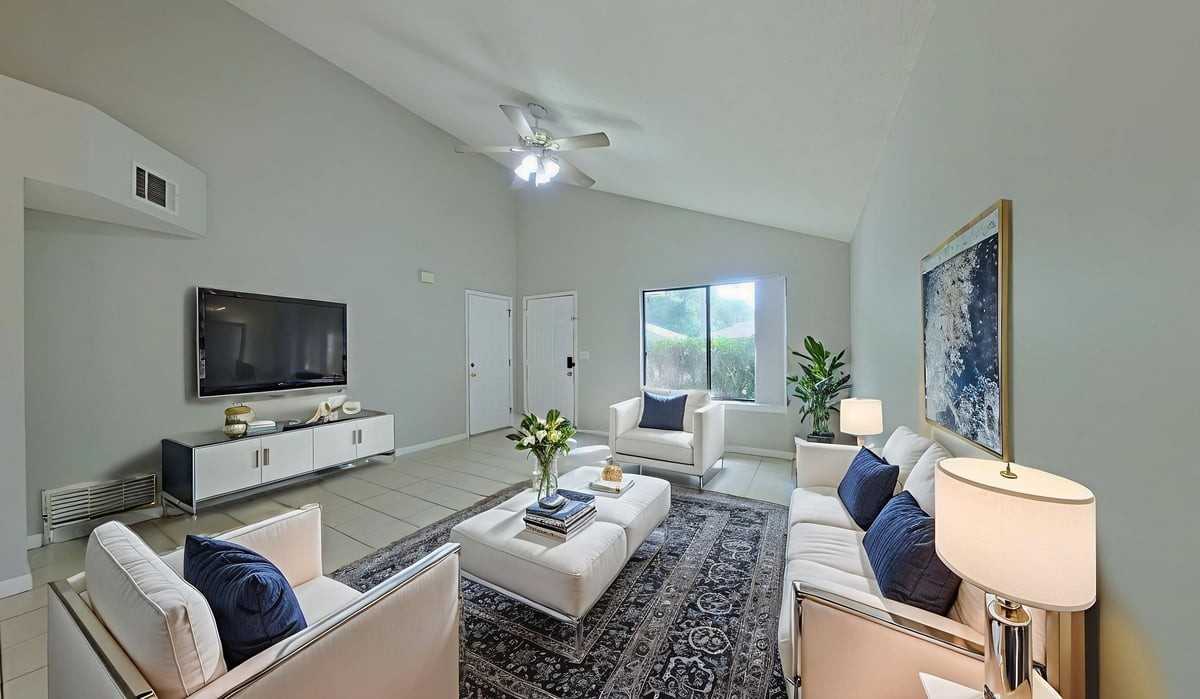 2903 Alpine Pl - Photo 4 of 17