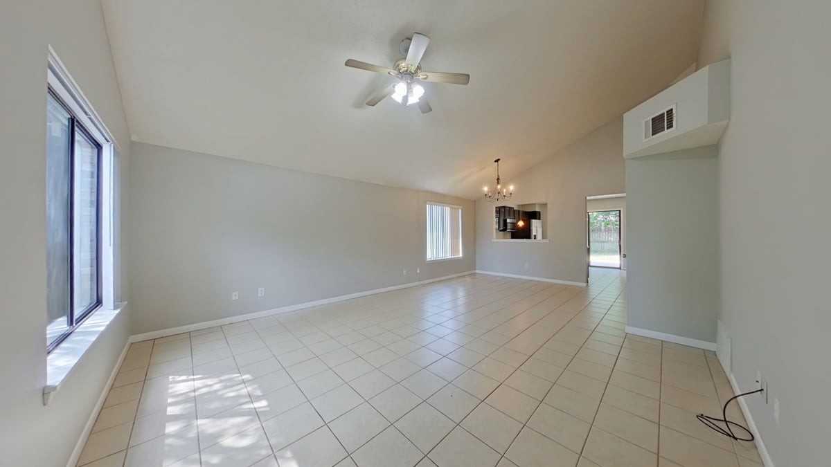 2903 Alpine Pl - Photo 5 of 17