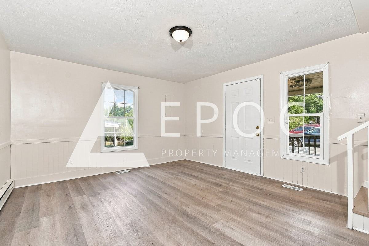 1530 East Twenty-First Street - Photo 6 of 16