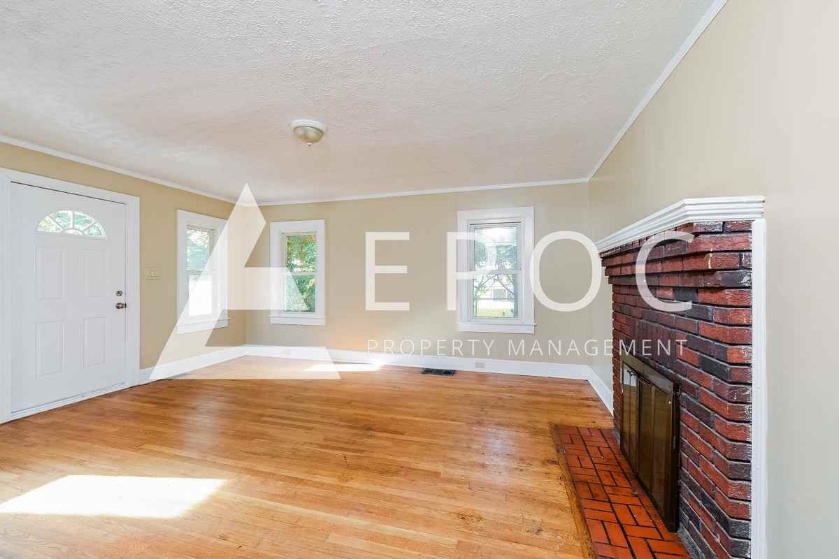 1804 Shady Mount Ave - Photo 5 of 15