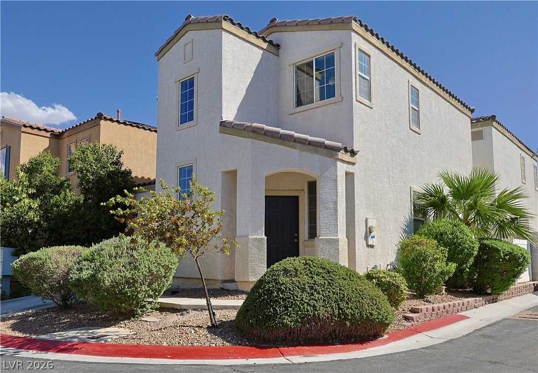 1287 Horizon Village Ave - Photo 2 of 30