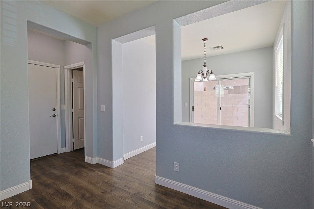 1287 Horizon Village Ave - Photo 4 of 30