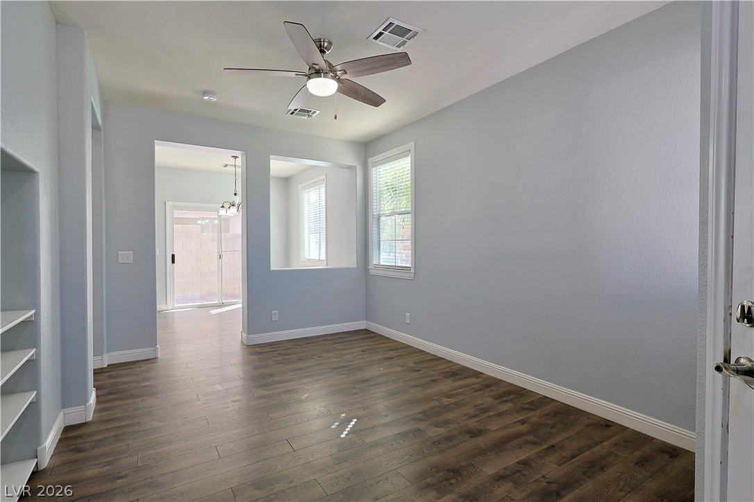 1287 Horizon Village Ave - Photo 5 of 30