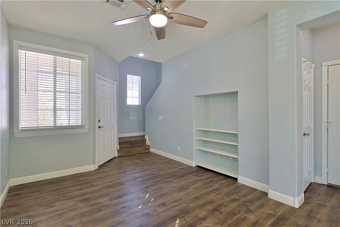 1287 Horizon Village Ave - Photo 6 of 30
