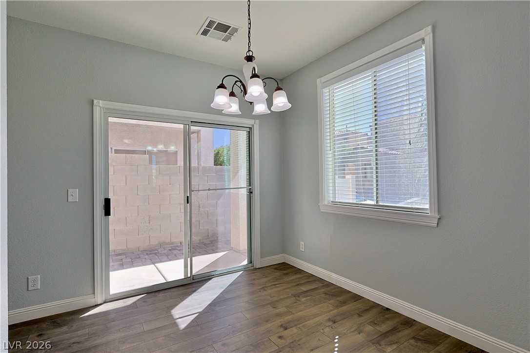 1287 Horizon Village Ave - Photo 7 of 30