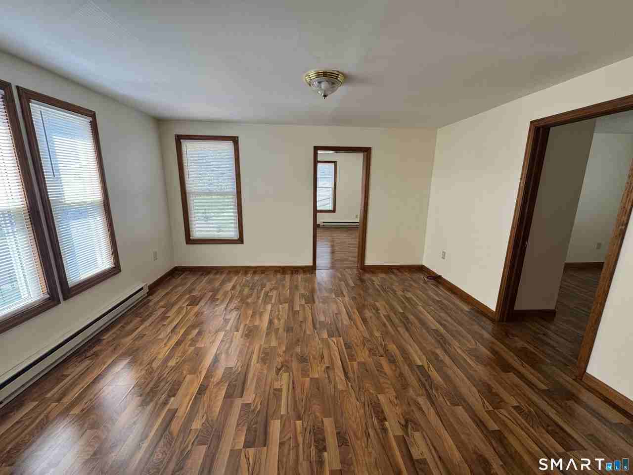145 Hoadley St - Photo 4 of 12