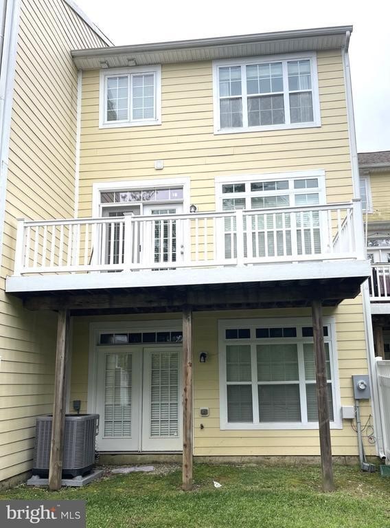 211 Monroe Point Dr - Photo 2 of 4