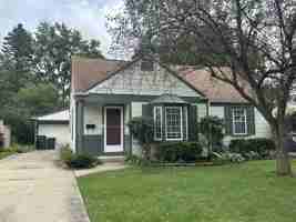 featured image of 1015 N Fernandez Ave