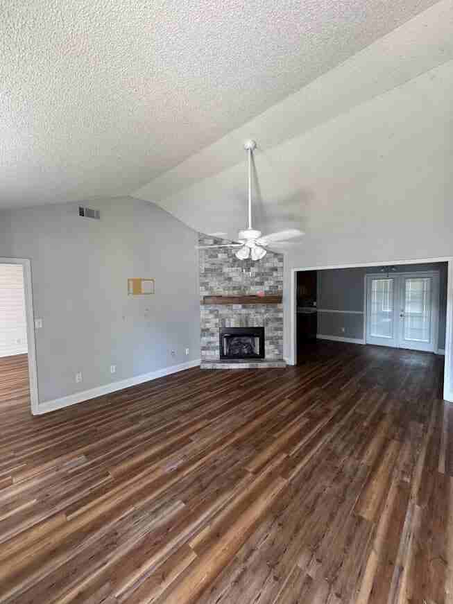 120 Toccoa Dr - Photo 2 of 13