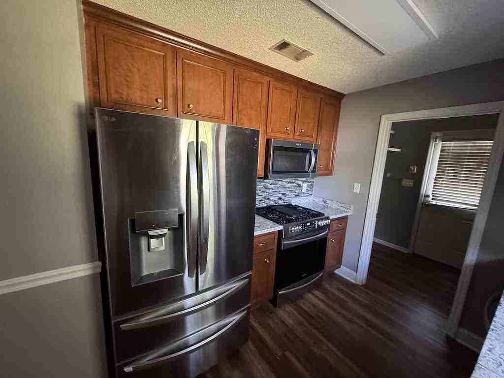 120 Toccoa Dr - Photo 7 of 13