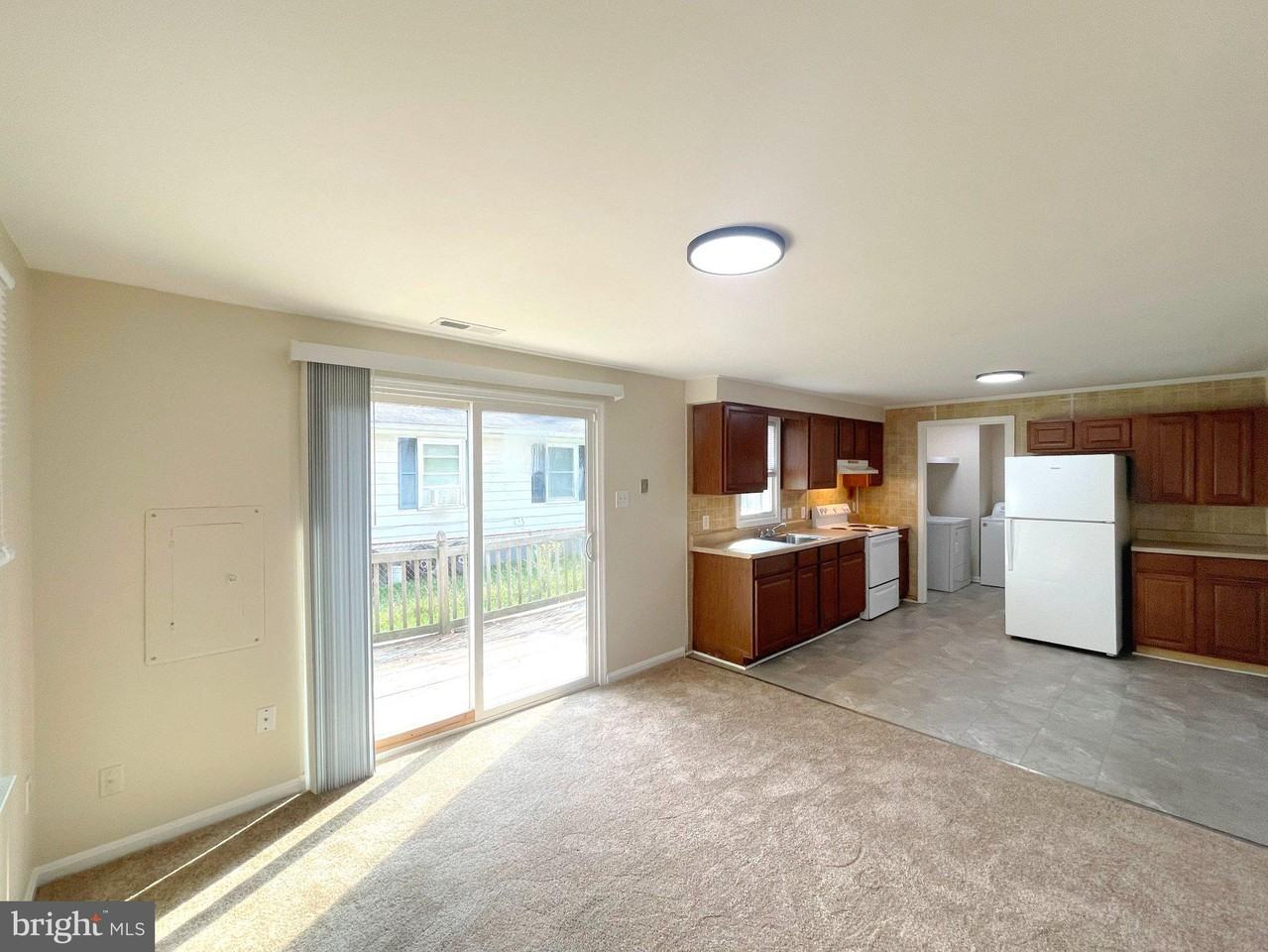 21349 Brighton Ave - Photo 7 of 22