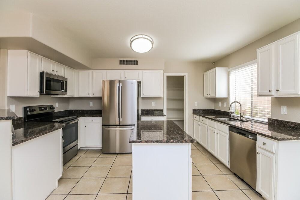 773 E Kesler Ln - Photo 6 of 17