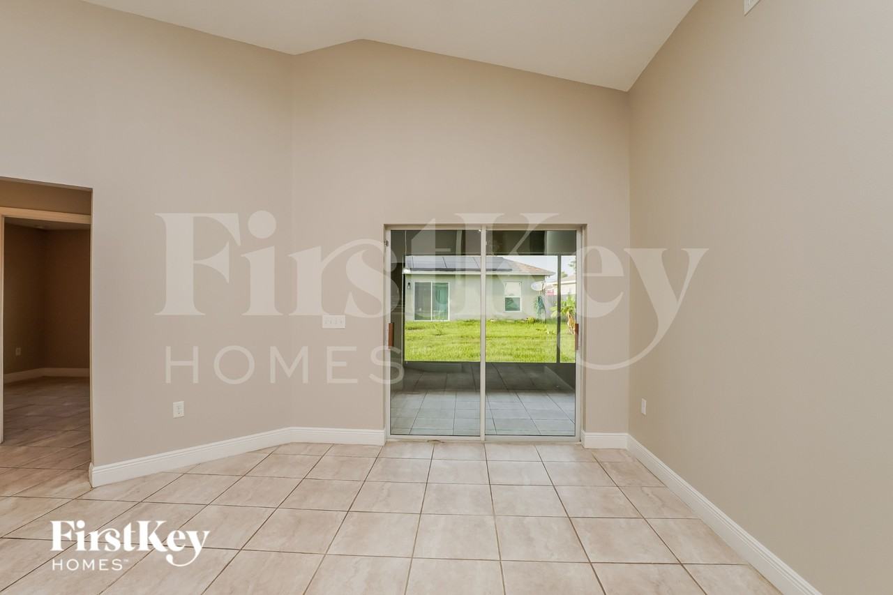368 Camellia Ct - Photo 4 of 16