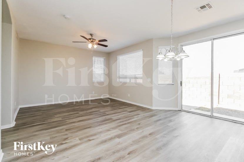 40556 N Domiano St - Photo 4 of 15