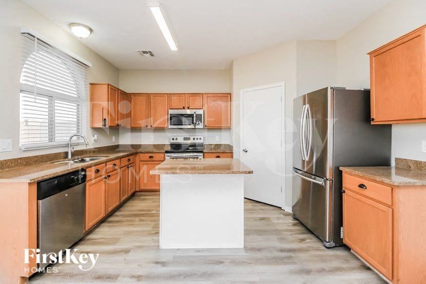 40556 N Domiano St - Photo 6 of 15
