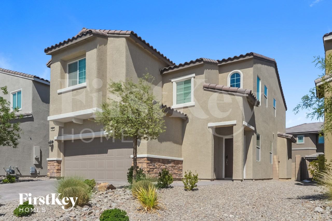 5628 Salt Rock St - Photo 2 of 15