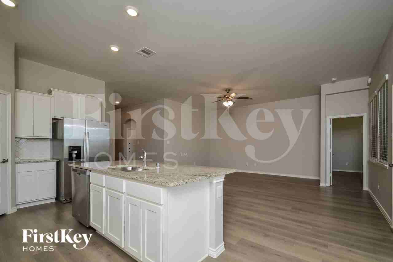 4217 Agatha Ln - Photo 6 of 16
