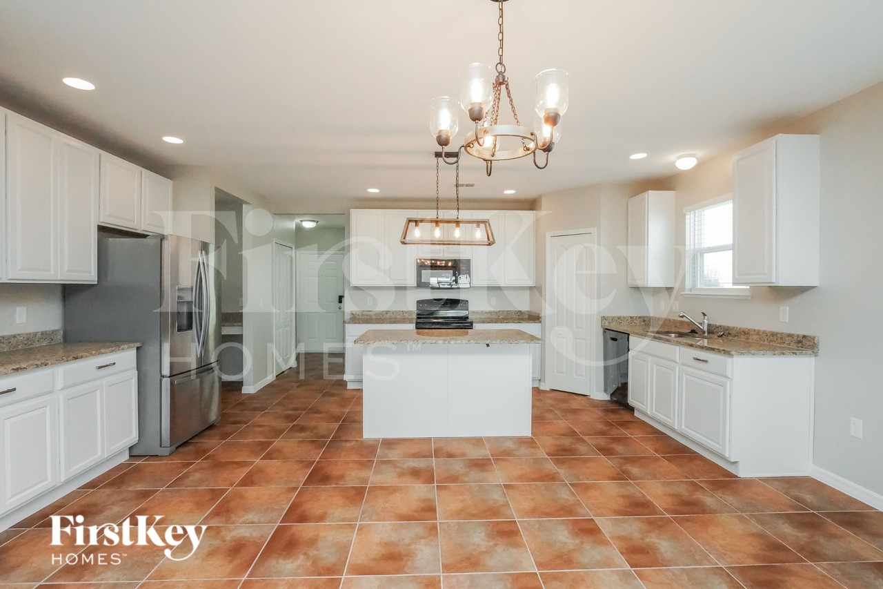 3517 Spring Creek Rd - Photo 5 of 16