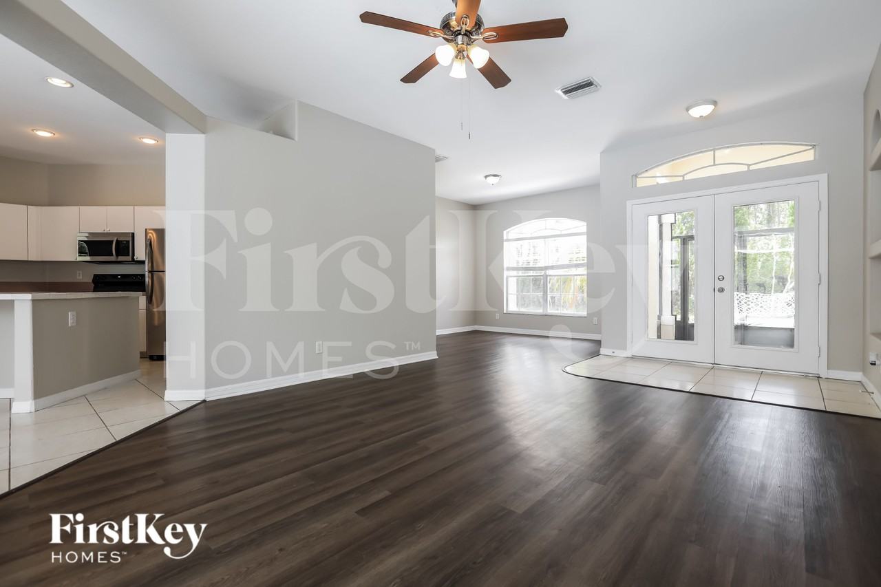 1862 Vandalia Ave - Photo 3 of 16