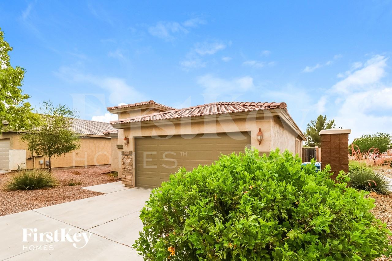 25795 W Twilight Ln - Photo 2 of 15