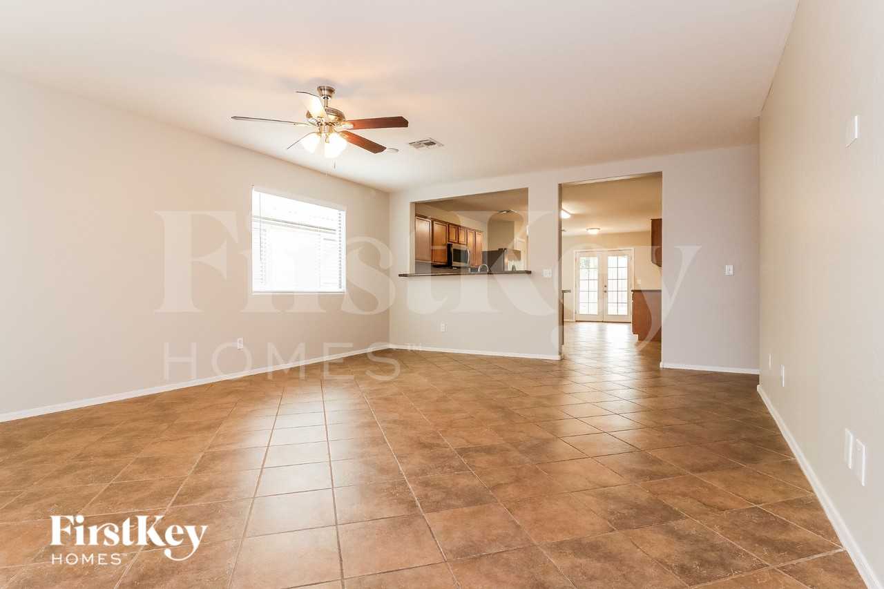 25795 W Twilight Ln - Photo 4 of 15