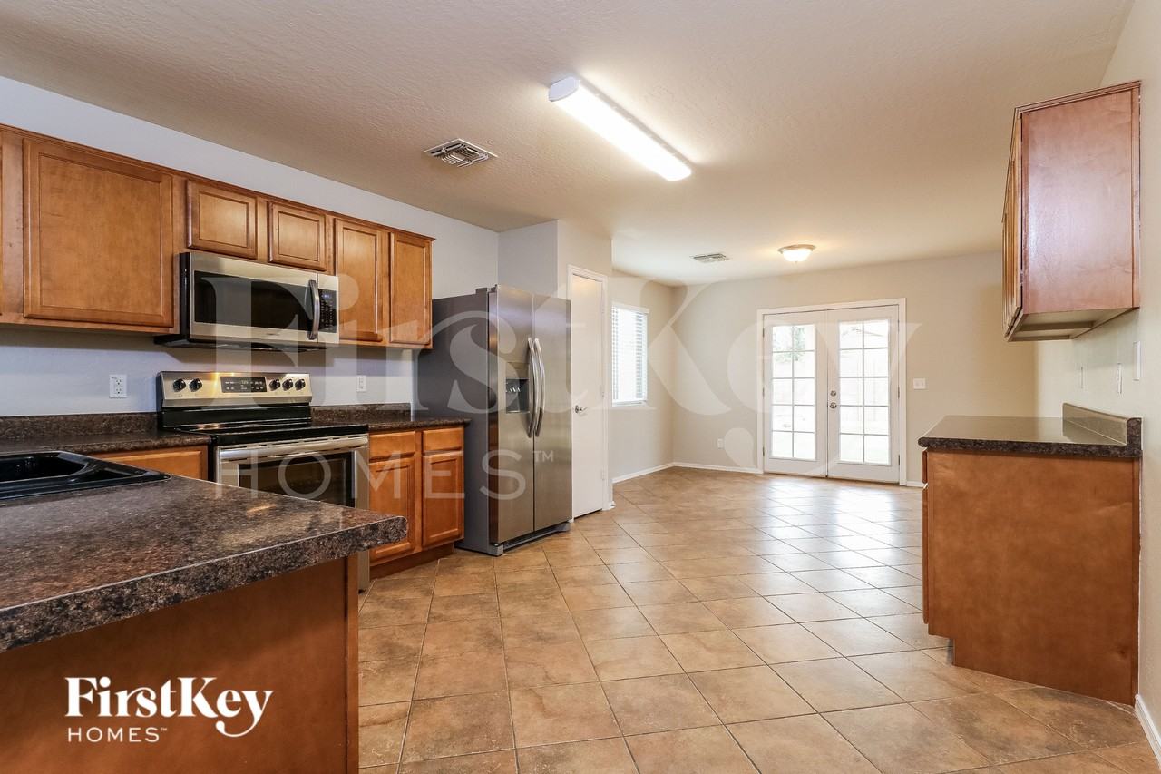 25795 W Twilight Ln - Photo 6 of 15