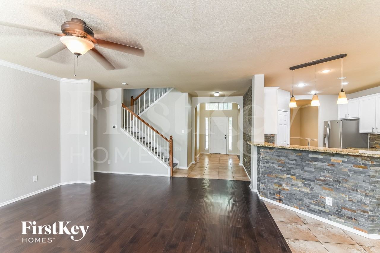 12243 Dewitt Cv - Photo 2 of 16
