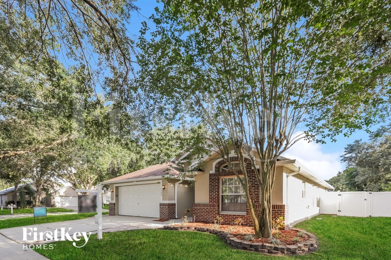 9402 Council Rock Ct - Photo 2 of 15
