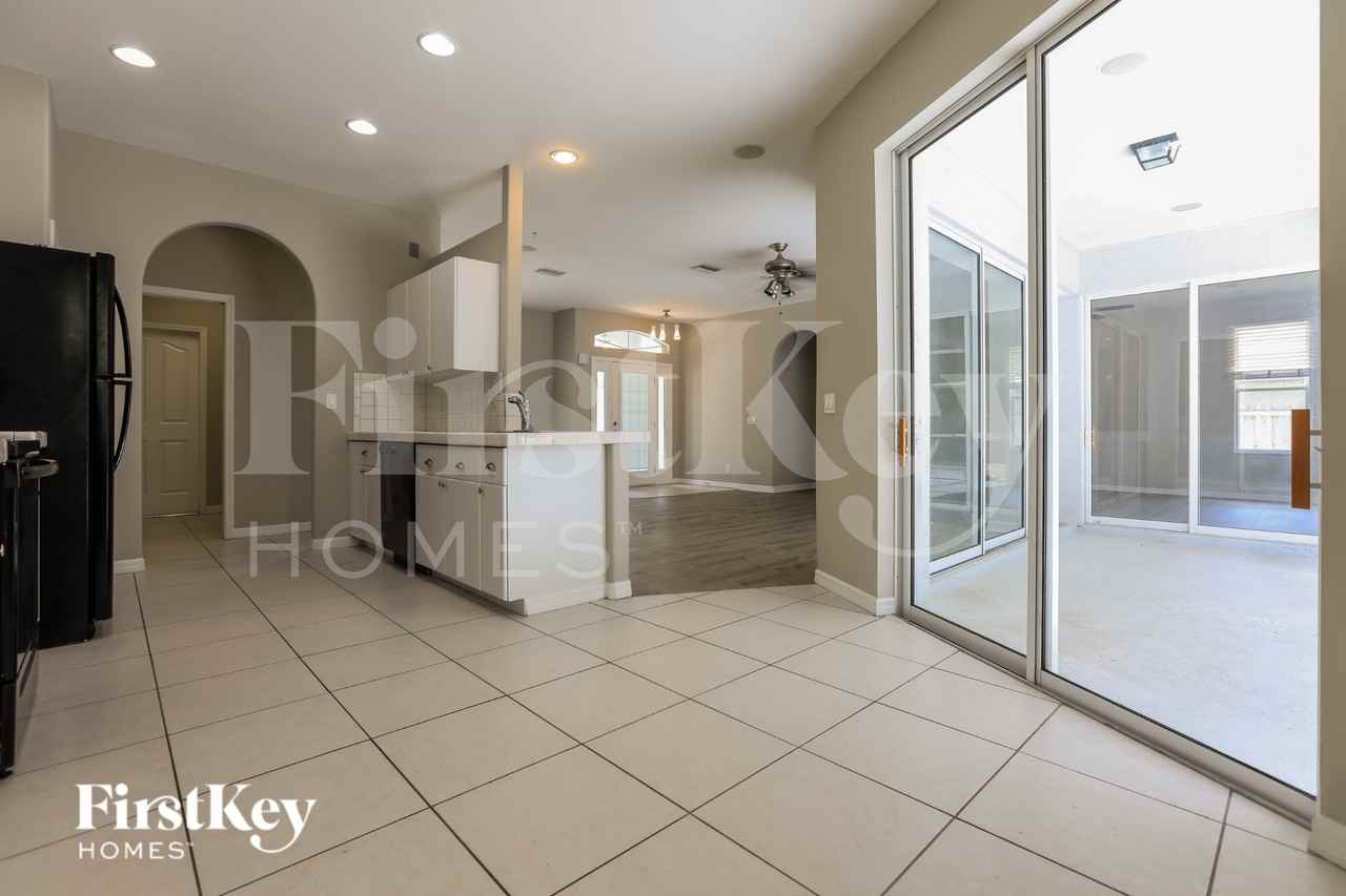 3773 Eagle Pass St - Photo 6 of 16