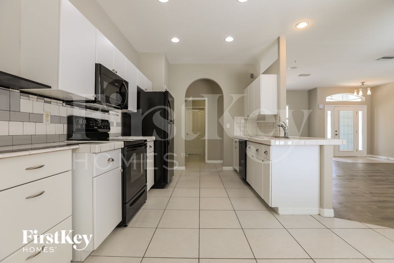 3773 Eagle Pass St - Photo 7 of 16