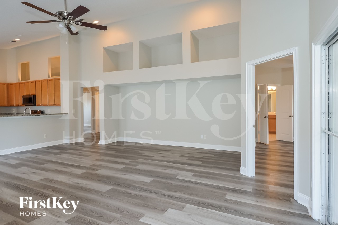 14744 Falling Waters Dr - Photo 3 of 16