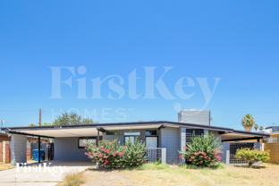 3718 W Townley Ave - Photo 1 of 1