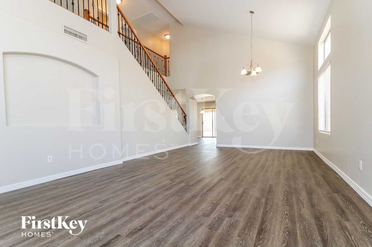 25029 W Vista Norte St - Photo 4 of 15
