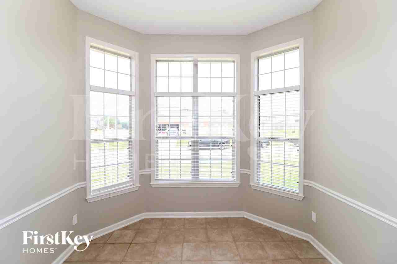 4980 Rivercrest Ln - Photo 6 of 15