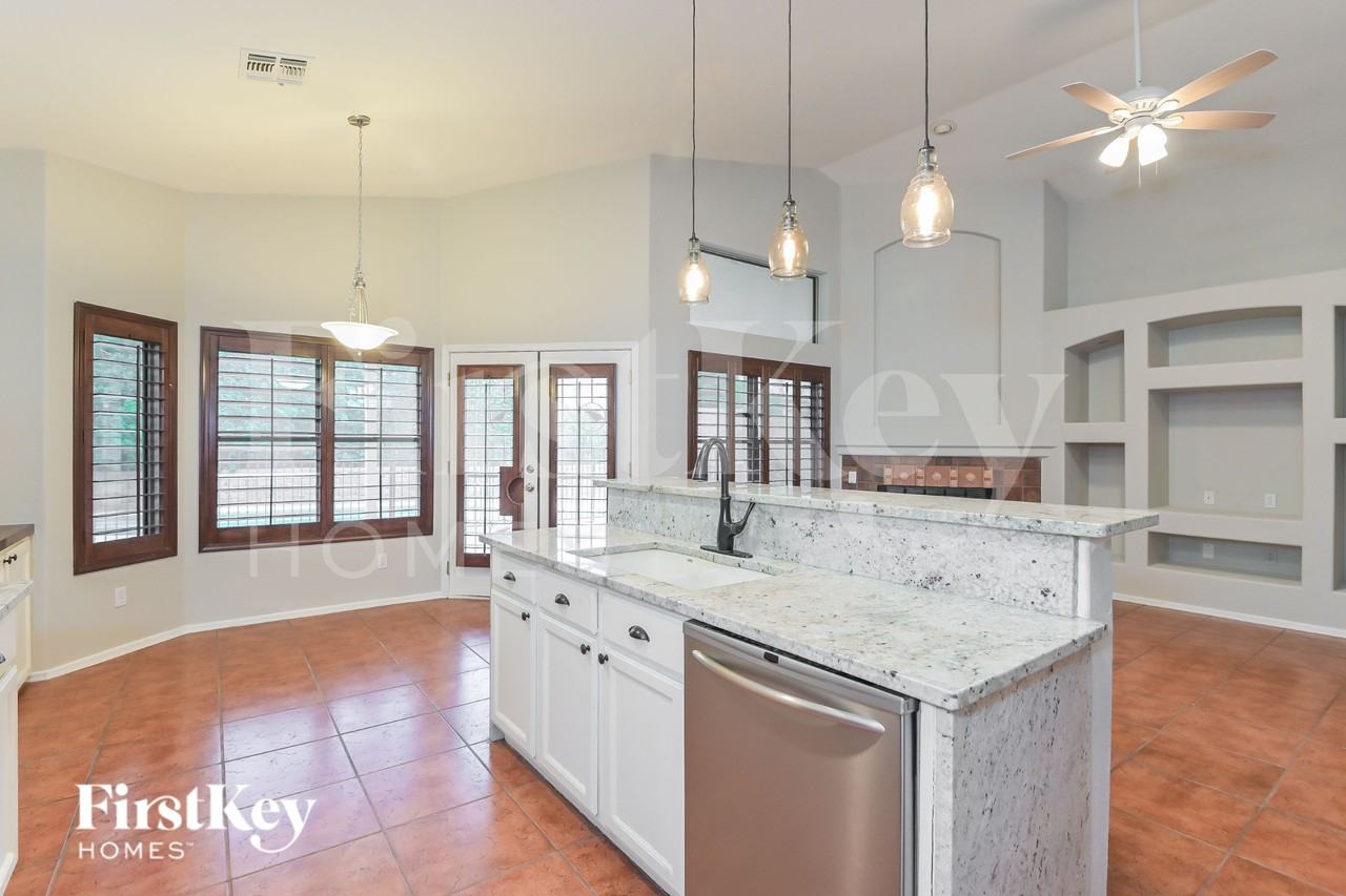 616 S Rincon Rising Rd - Photo 6 of 15