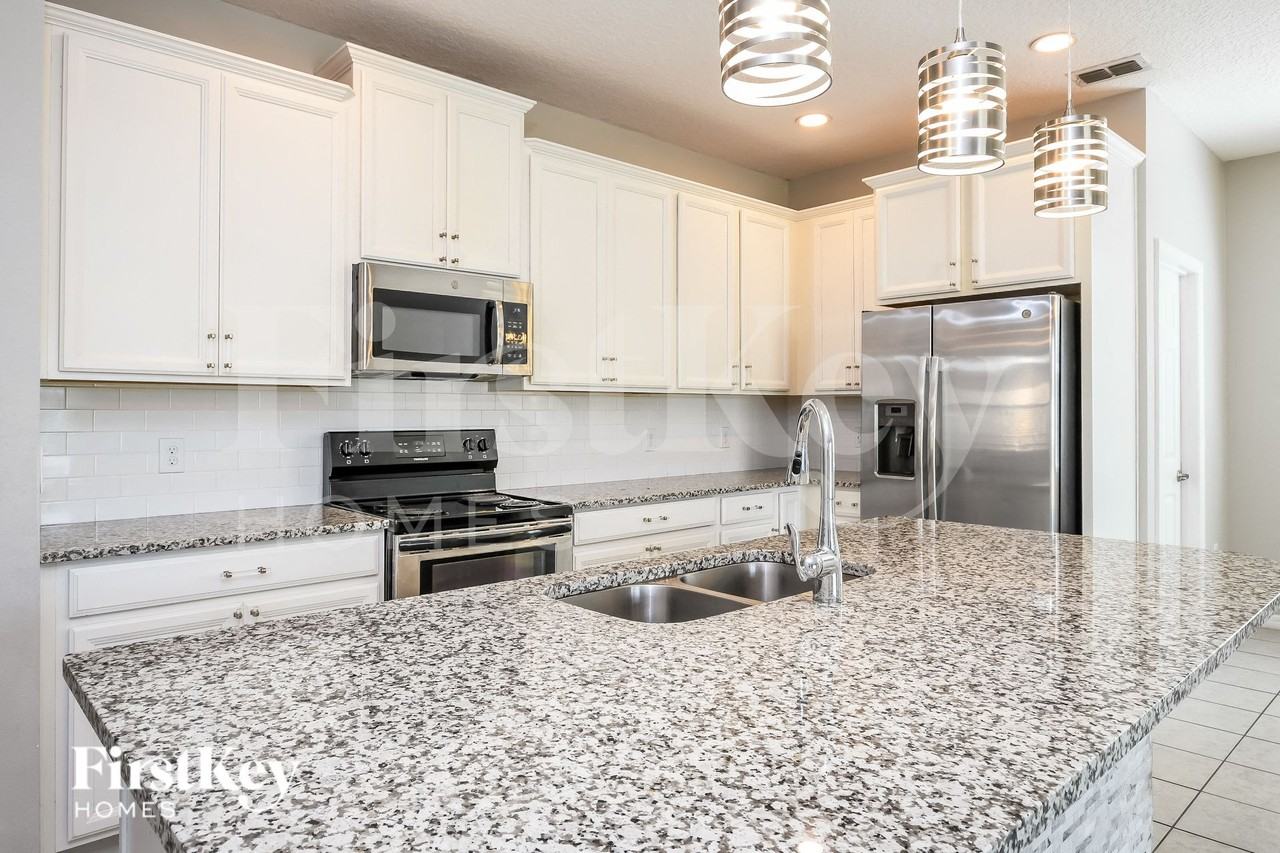 2251 Crofton Ave - Photo 6 of 17